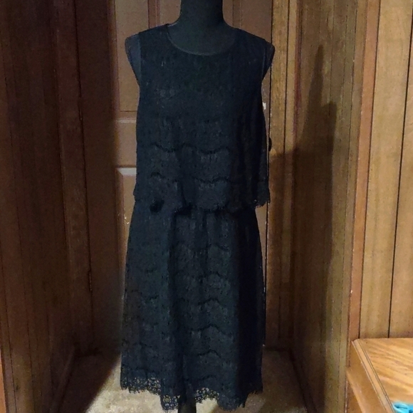 Anne Klein Dresses & Skirts - Anne Klein Women's Black Sleevless Lace Cocktail Dress